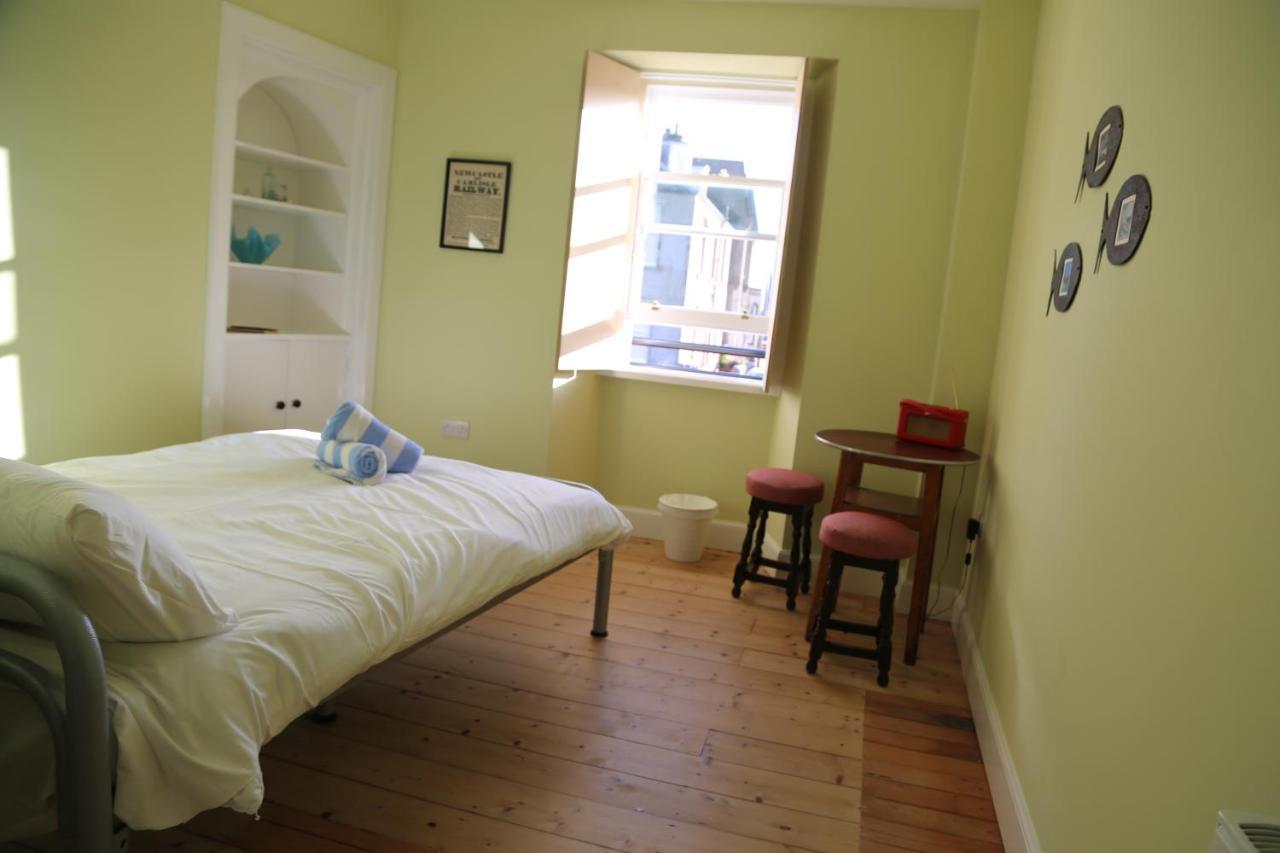 The Dolphin Inn Hostel Dunbar Exterior photo